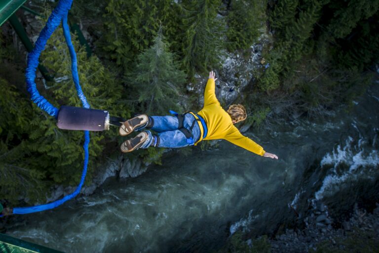 Dipendenza dall’adrenalina: quando correre un pericolo diventa fonte di euforia.